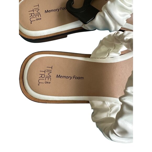 Time And Tru Womens White Ruched Memory Foam Sandals Size 8 - Picture 5 of 7